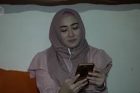 Lihat ide lainnya tentang gambar, gadis animasi, seni islamis. Review Earphone Oase Kt11 Tws Murah Berbaterai Tahan Lama Antara News