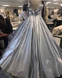 We are a group of arianators who enjoy sharing our edits & gifs with you and support ariana. Ariana Grande Grammy S X Zac Posen