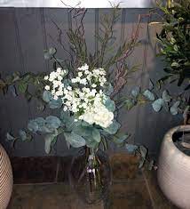 Eucalyptus Baby S Breath Willow Leaves And Twisted Hazel Willow Leaf Babys Breath Florist