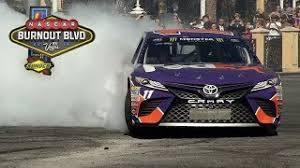 Las vegas entertainers took to vegas strip. Nascar Weekend In Las Vegas Burnout Blvd Youtube