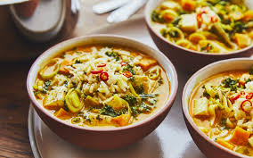Soupe Repas Vege Au Cari Thai Et Au Poireau Savourer Par Genevieve O Gleman Food Inspiration Soup Recipes Recipes