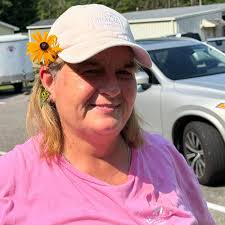 Tomatoes Hate Cucumbers: Secrets Of Companion Planting and Popular Planting  Combinations 👇  https://vegetablegardenblog.com/tomatoes-hate-cucumbers-secrets-of-companion-planting-and-popular-planting-combinations/