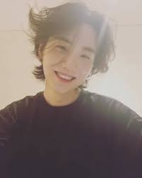 Celebrating the return of a character in Arknights after 2 years