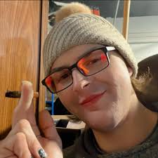 Customer says there are sharp edges