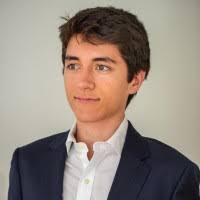 100+ perfiles de «Adrien»