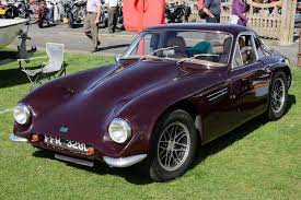 It was the successor to the tvr griffith 200 featuring improved cooling via a larger radiator with twin electric fans, redesigned rear suspension, and a redesigned rear with better visibility. Tvr Griffith 200 Wikipedia