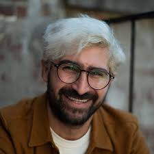 Aaron Reiss's Instagram, Twitter & Facebook