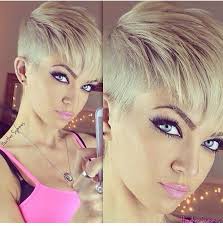 Having short hair often means that you only have to spend a few minutes to fix your hair before you leave for work. Pin On Hair And Beauty