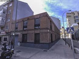 Duke of pastrana is a hereditary title in the peerage of spain, accompanied by the dignity of grandee and granted in 1572 by philip ii to ruy gómez de silva, 1st prince of éboli, 1st duke of estremera and one of the king's advisors. Plaza Duque De Pastrana 4 Madrid Idealista