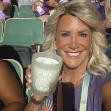 Scentsy candles are brand new! 🕯️ After years of thriving