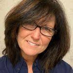 Karen Pelc's Instagram, Twitter & Facebook