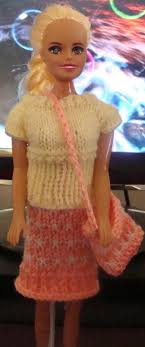 Same White Blouse With Salmon Colored Skirt Purs Barbie Clothes Barbie Knitting Patterns Barbie Doll Clothing Patterns