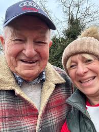 The morning began with a refreshing walk, giving everyone a chance to  stretch their legs and enjoy some fresh air. Afterwards, we gathered for  arts and crafts, where creativity was in full