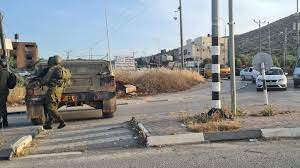 בסרטון שהופץ אמש (ראשון) ממצלמת אבטחה נראה פיגוע הדריסה אתמול בבבוקר בצומת תפוח שבשומרון, פיגוע שבו מחבל דרס ארבעה הולכי רגל, שהיו באותה עת בטרמפיאדה, ופצע אחד. Uo3v7jhewvh8vm