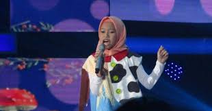 Projector band pasti ada kamu (official lirik video). Minggu Lalu Salah Lirik Raisya Idol Kini Tampil Lebih Sempurna Okezone Celebrity