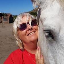 Deirdre Scott-Rogerson (@DeirdreRogerson)