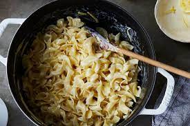 this genius pasta recipe pretty much makes its own sauce lemon pasta lemon pasta recipes recipes