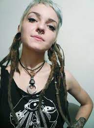 Berlin Rotzgor Dreadlocks Madchen Punk Mode Wunderschone Frau
