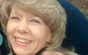 Tracy Greig's Instagram, Twitter & Facebook