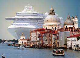Steffan On Instagram The World S Largest Cruise Ship The Oasis Of The Seas Enters Venice Italy Italy Venice Ve Venice Travel Luxury Cruise Cruise Ship