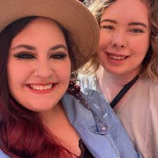 Does anyone have spare sand and/or pebbles to spare for decorating?