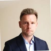 Edward Garth's Instagram, Twitter & Facebook