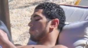 English Soccer Star Jude Bellingham Was Caught Engaging In Raunchy Act On  The Beach With His Girlfriend [PHOTOS]
