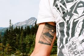 .tenemos que hablar con respecto de los tatuajes en el brazo para hombres pues si, en.los tatuajes de rostros en el brazo también son clásicos, pueden ser el rostro de un familiar. Tatuajes En El Antebrazo 20 Disenos Increibles Para Hombre Y Mujeres