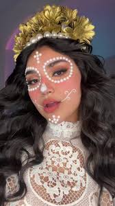 El maquillaje de catrina MÁS FÁCIL de tu vida ✨ #labruja #catrina  #maquillaje #delineado