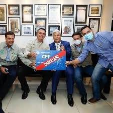 Cpf cancelado, piadas e golpe de estado: Foto De Bolsonaro Com Cpf Cancelado E Criticada Pela Oposicao 25 04 2021 Uol Noticias