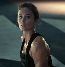 Edge of tomorrow , emily blunt , emily blunt edge of tomorrow , emily blunt workout , health , nutrition , workouts , workouts for women , yoga 9. Workout Emily Blunt Edge Of Tomorrow Novocom Top