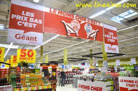 1 robe d'été dans un magasin de rue commerçante principale (zara, h&m ou enseignes similaires). Quel Bilan Apres Deux Ans De Guerre Des Prix La Distribution Lineaires