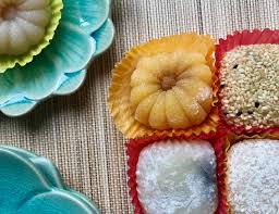 Recette de mochi japonais au thé vert la méthode traditionnelle pour préparer le mochi indique qu'il faut tout d'abord faire tremper le riz dans de l'eau et le cuire à la vapeur. La Recette Rapide Des Mochis Japonais Traditionnels Ou Daifuku