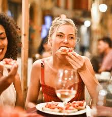 Sitting in the heart of the downtown area, it combines historic buildings with an array of shops, restaurants and cultural attractions. Clematis Street Luxury Hotel Attractions The Ben