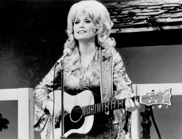 How Dolly Parton told her life story through six iconic songs - BBC News