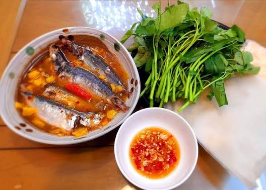 Cá nục hấp cuốn bánh tráng - Dân dã nhưng đậm đà hương vị vùng biển khó quên