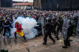 Por el momento se encuentran. Por Que Las Marchas Se Convierten En Manifestaciones Masivas La Violencia Policial Es Una De Las Razones The New York Times