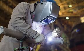 The average salary for a welder is $21.82 per hour in latham, ny. Protect Welders From Exposures That Can Cause Vision Loss 2016 04 01 Ishn