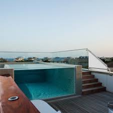 Rooftop swimming pools are a popular trend in hotels these days, so we are going to tell you about some of the most stunning swimming in this pool, you feel immersed into infinity! 75 Beautiful Modern Rooftop Pool Pictures Ideas July 2021 Houzz