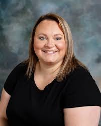 Laura Autry's Instagram, Twitter & Facebook