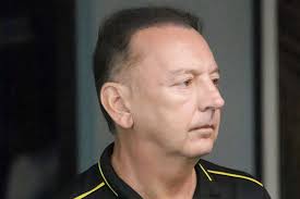 Padre Marcelo leva multidão ao Nações Shopping