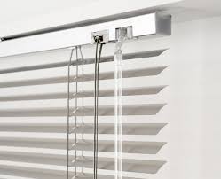 Veneta timber blinds use smartprivacy® technology to achieve the best venetian closure on the market. Aluminium Blinds Perth Wa Custom Aluminium Venetian Blinds