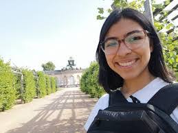 Alicia Brea's Instagram, Twitter & Facebook