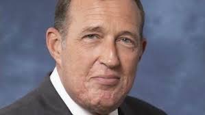 Commission to consider retirement of City Administrator Greg Elliott