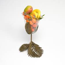 The palm has water throughout its leaves before the heat of the day causes dehydration in its fronds. Brass Palm Leaves Vase 91557