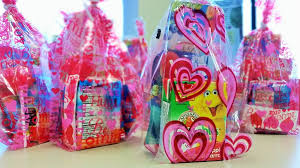 It's not hard to find a valentine's day gift that's suited to his interests and not overly gooey, nor is it too late. Employee Valentines Day Gifts Apple And Eve Office Photo Glassdoor Co In