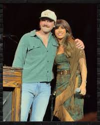 SURPRISE of the night 🙌🎶 @morganwallen just hit the stage at  @ellalangleymusic's show!!!