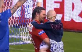 Get the latest news, stats, videos, highlights and more about goalkeeper lászló köteles on espn. Megkonnyezte Belgium A Magyar Kapus Meghato Pillanatat 24 Hu