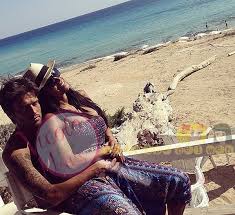 Un amore importante, cresciuto nel tempo e diventato sempre più forte. Carolina Marconi Si Gode Con Il Fidanzato Alessandro Tulli Il Mare Di Formentera Il Vicolo Delle News