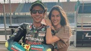 Librivox is a hope, an experiment, and a question: La Novia De Valentino Rossi Denuncio Abusos En El Motogp Tyc Sports